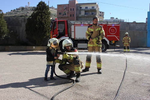مدارس المهدي (عج) تستقبل رجال الإطفاء
